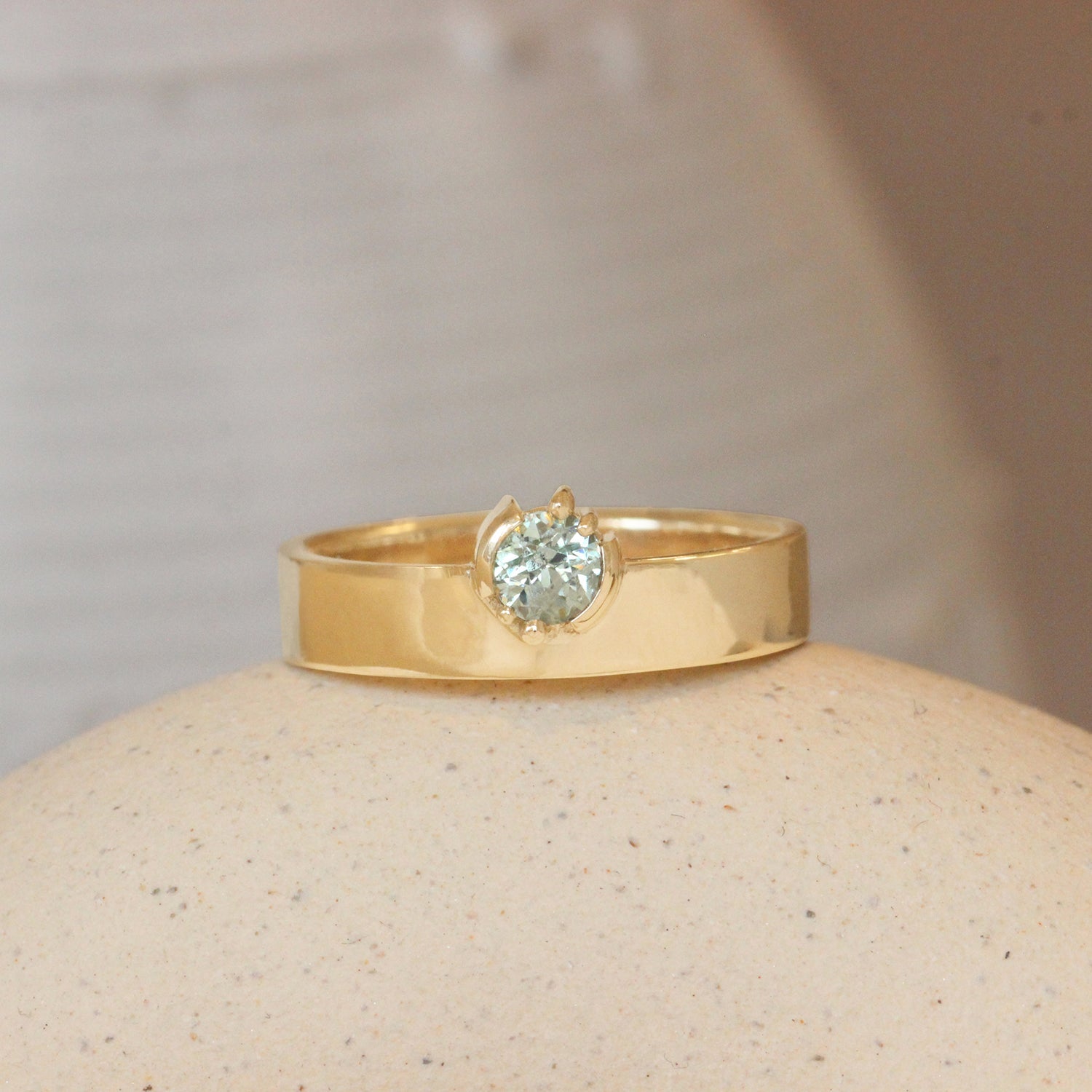 #1758214929 Angelina