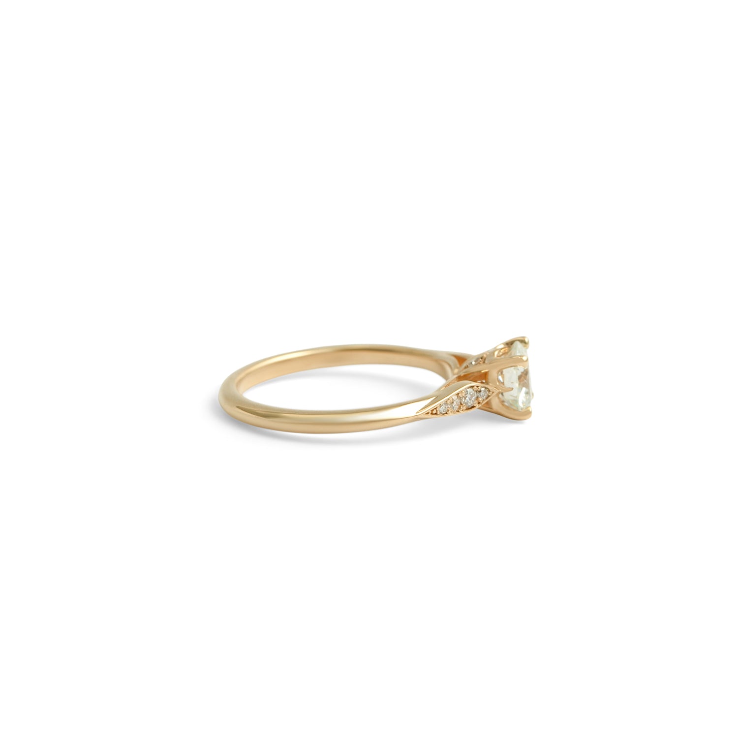 Side view of Entranced Ring / Round Lab Diamond 0.72ct by Sandy Rubin