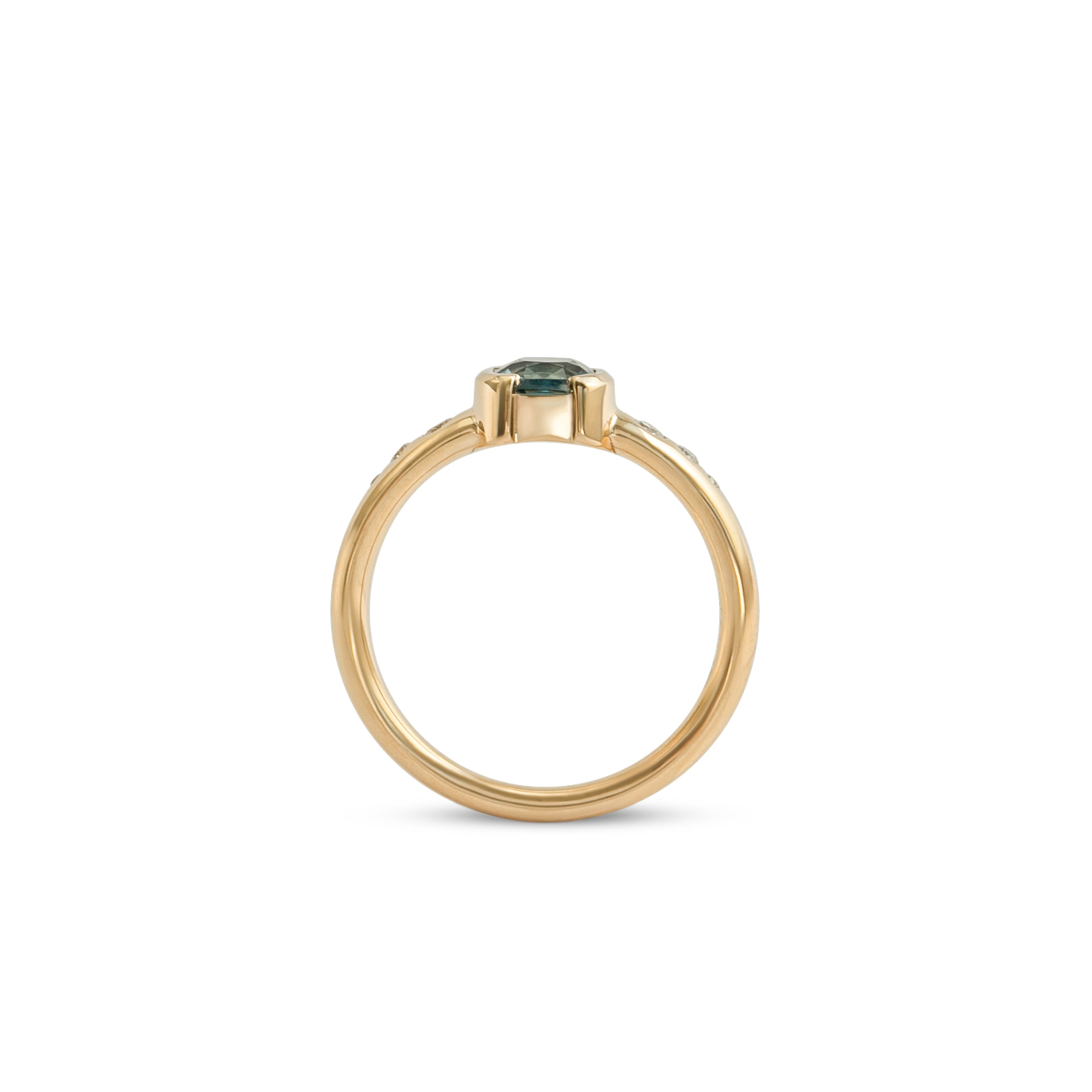 Side profile view of Ash Ring Cushion Cut Sapphire 0.72ct by Goldpoint Jewelry