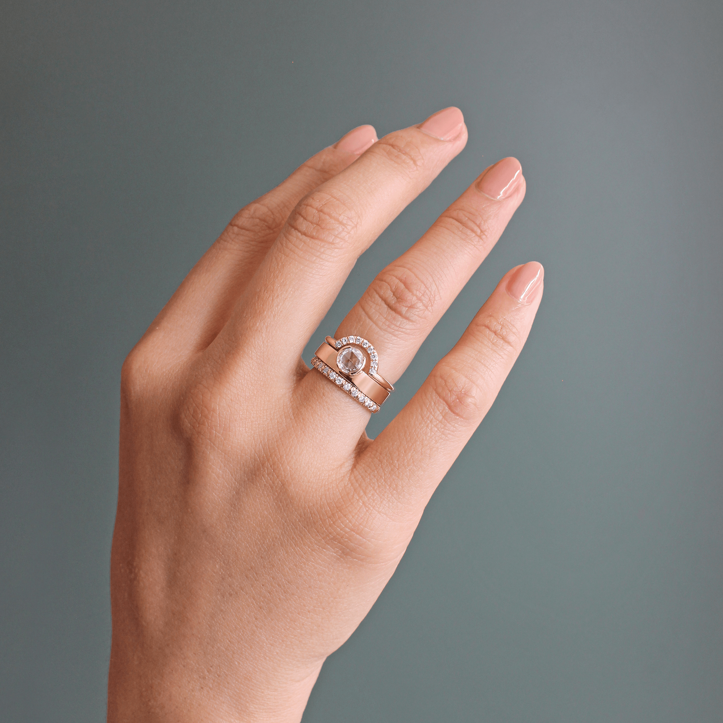 Dome Band 2mm / French Pave Diamonds