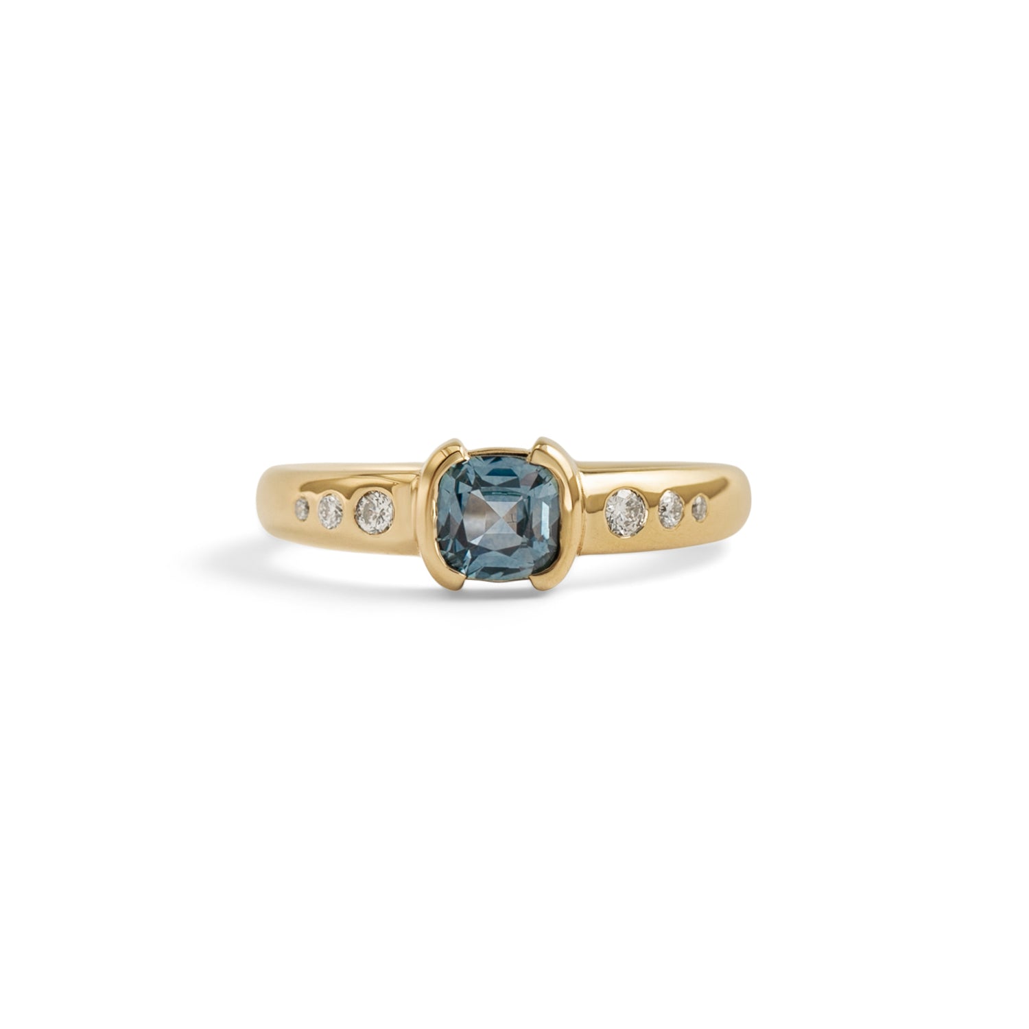 Front view of Ash Ring Cushion Cut Sapphire 0.72ct by Goldpoint Jewelry