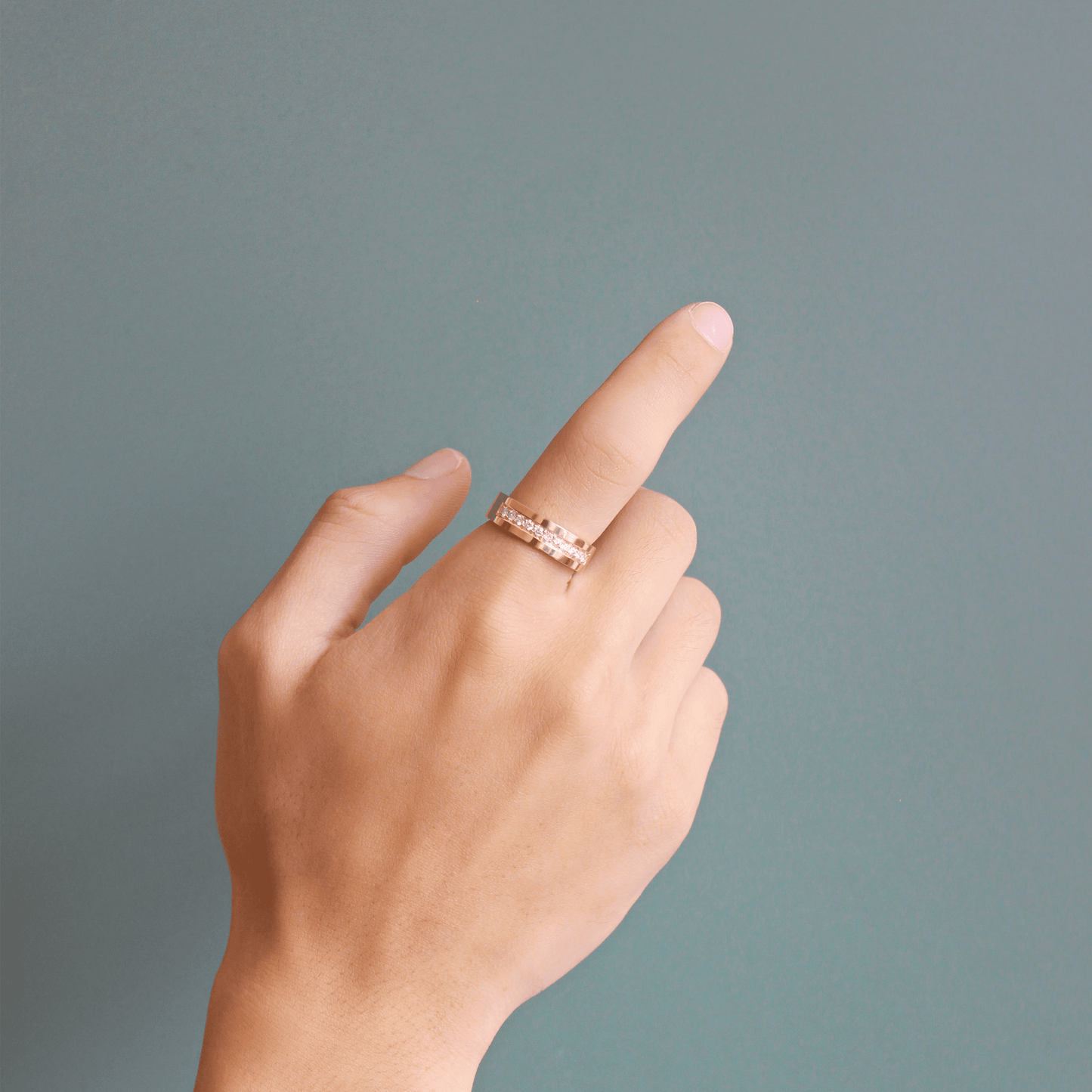 Standard Flat Band / 6mm Bright Cut Lab Diamonds by Goldpoint