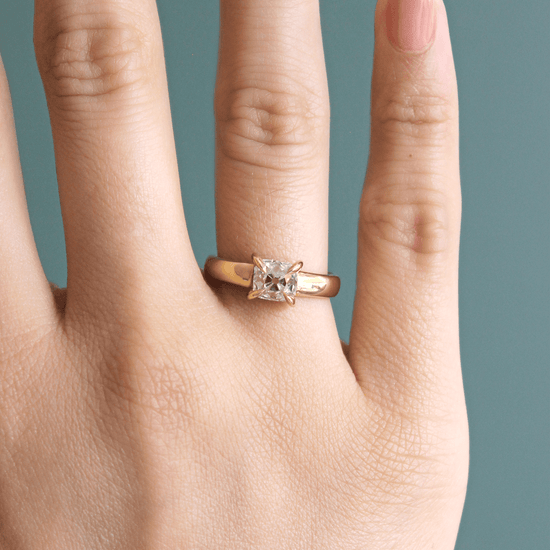 Ellipse Ring / Old Mine Diamond 1.41ct