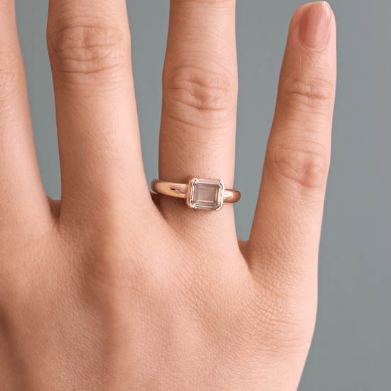 Ellipse Ring / Champagne Portrait Cut Antique Diamond 1.2ct