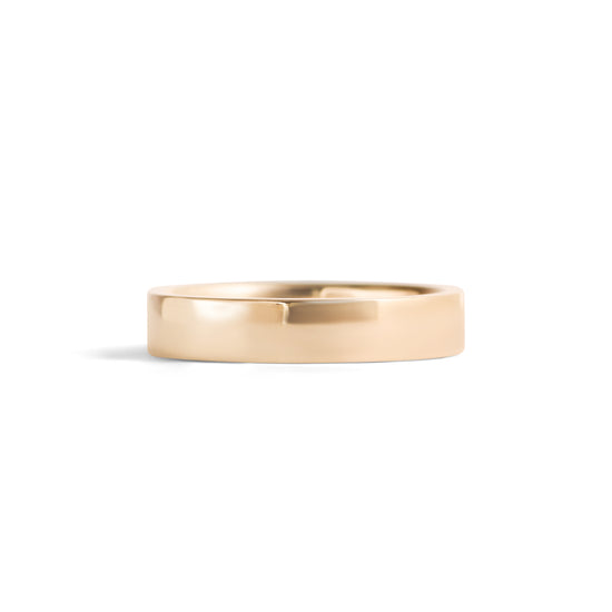 Front view of Flat Band / 4mm in 14k Yellow Gold