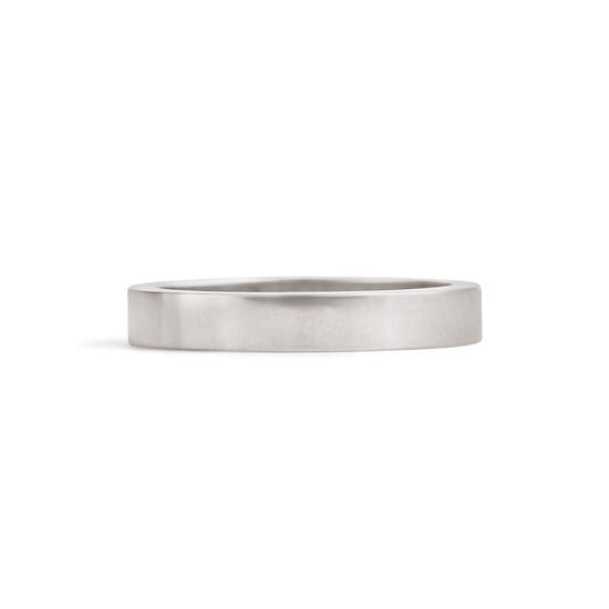 Front view of Flat Band / 3mm in 14k White Gold