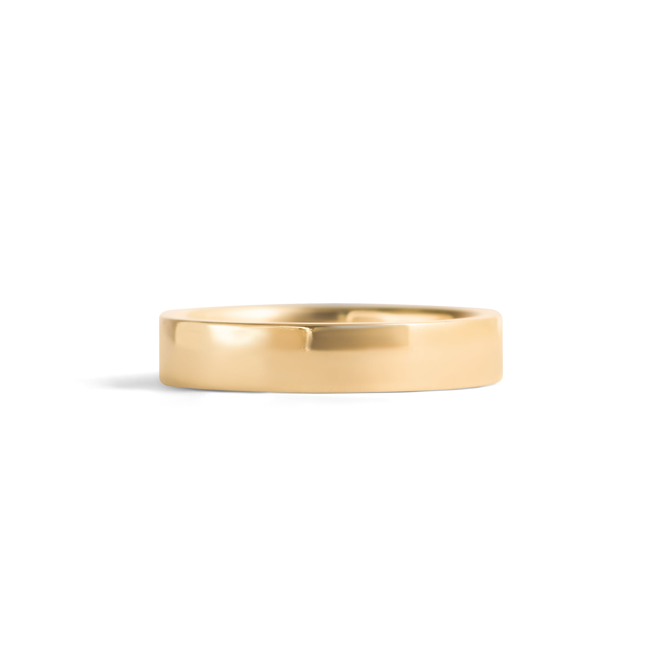 Front view of Flat Band 4mm in 18k Yellow Gold