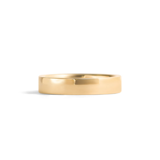 Front view of Flat Band / 4mm in 18k Yellow Gold