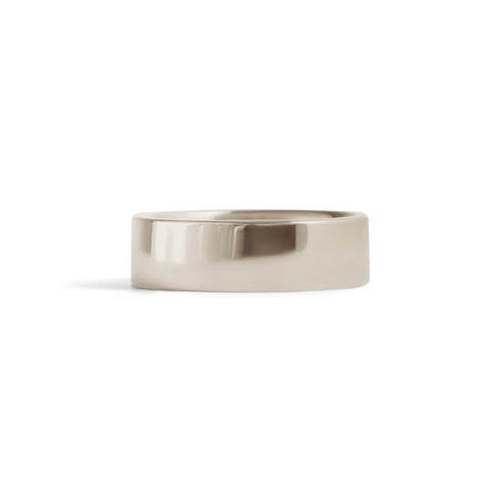 Front view of Flat Band / 6mm in 18k White Gold