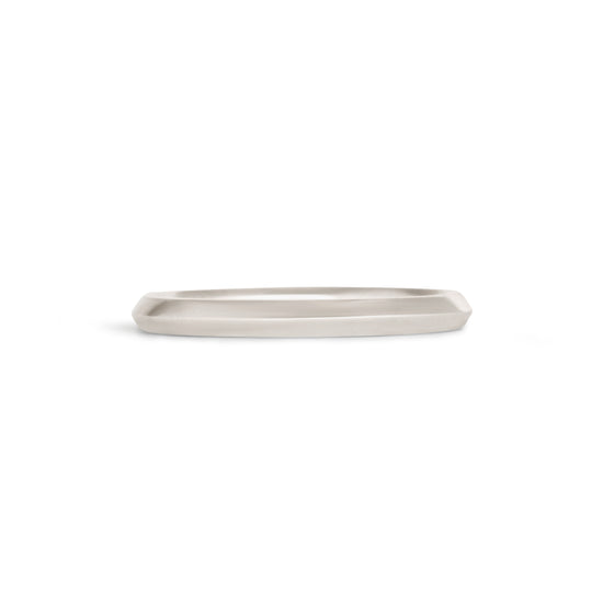 Front view of Knife Edge Band / 2mm in Platinum