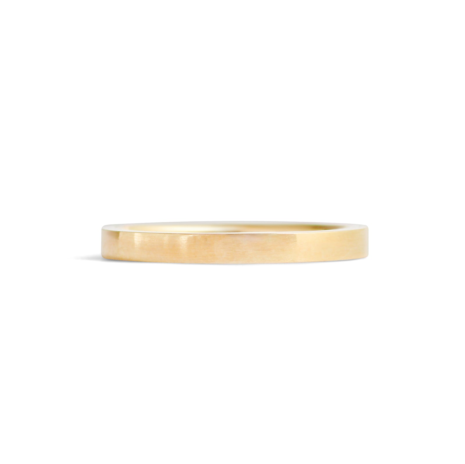 Front view of Flat Band 2mm in 18k Yellow Gold
