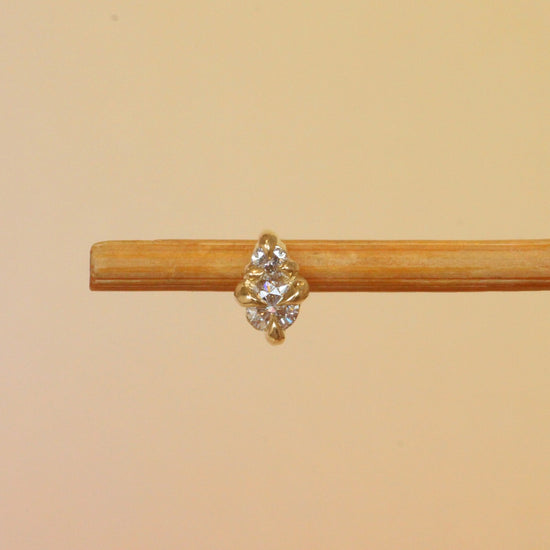 Points Earring / Lab Diamond