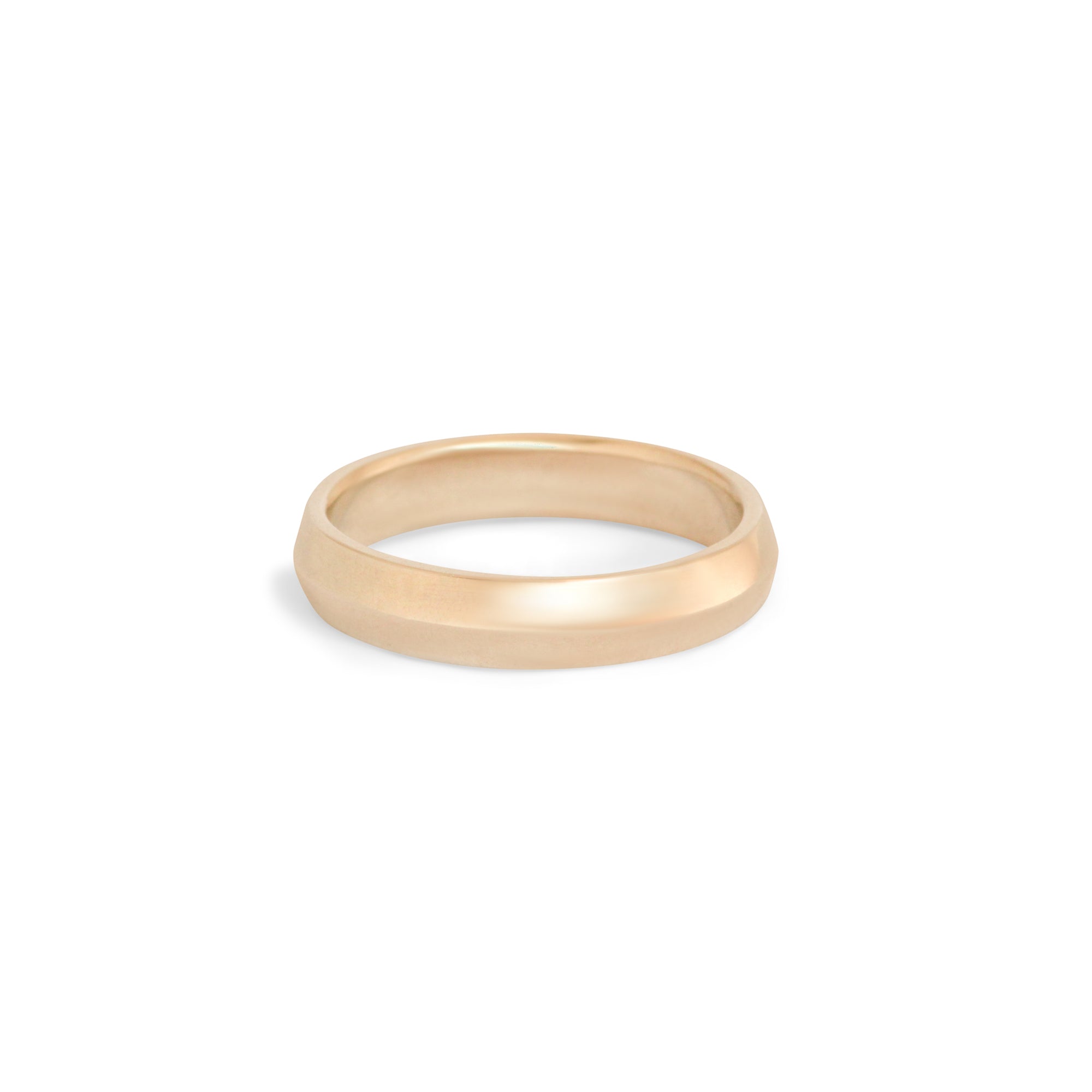 Side view of Knife Edge Band 4mm in 14k Yellow Gold