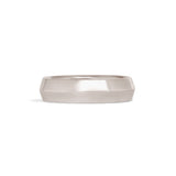 Front view of Knife Edge Band 6mm in Platinum