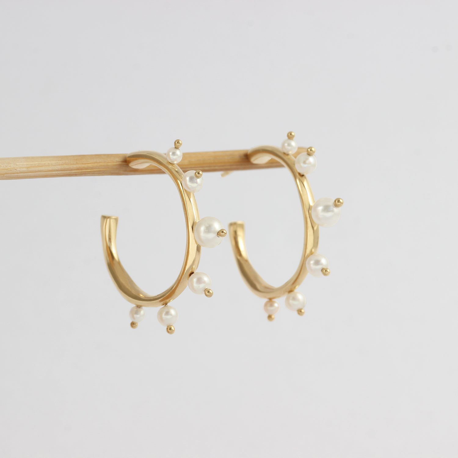 Amorphous Pearl Bead Hoops / Large by Goldpoint