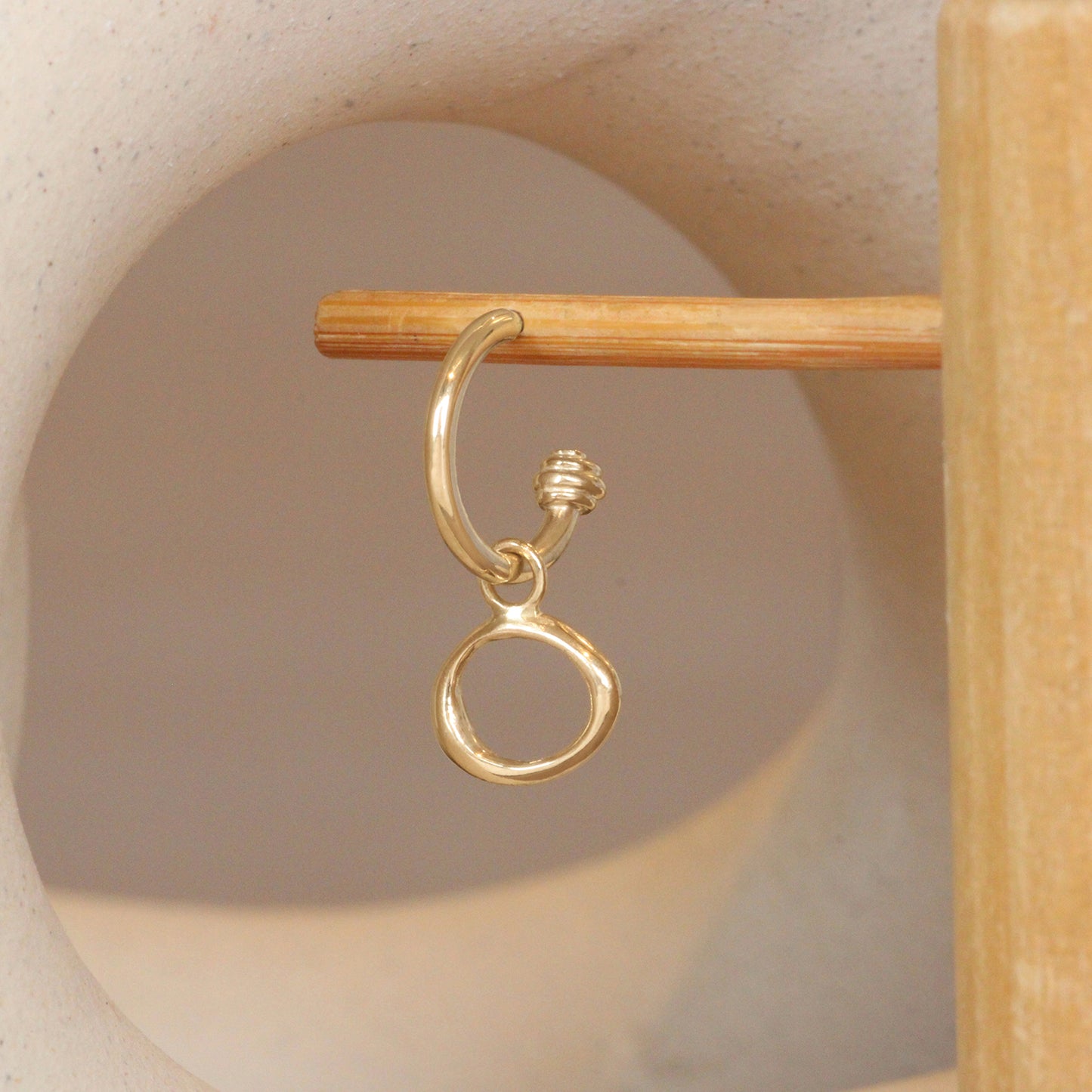 Amorphous Charm / Small Circle