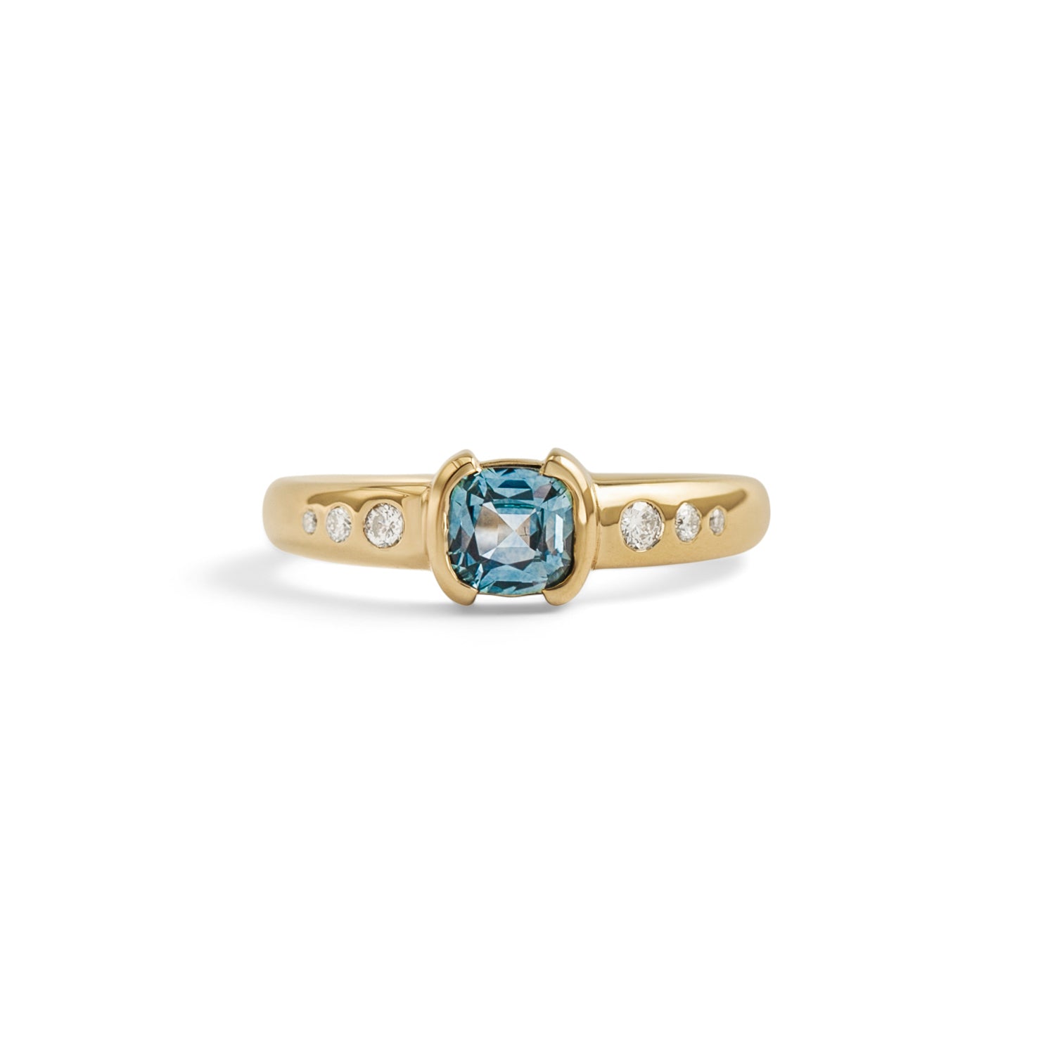 Front view of Ash Ring Cushion Cut Sapphire 0.72ct by Goldpoint Jewelry