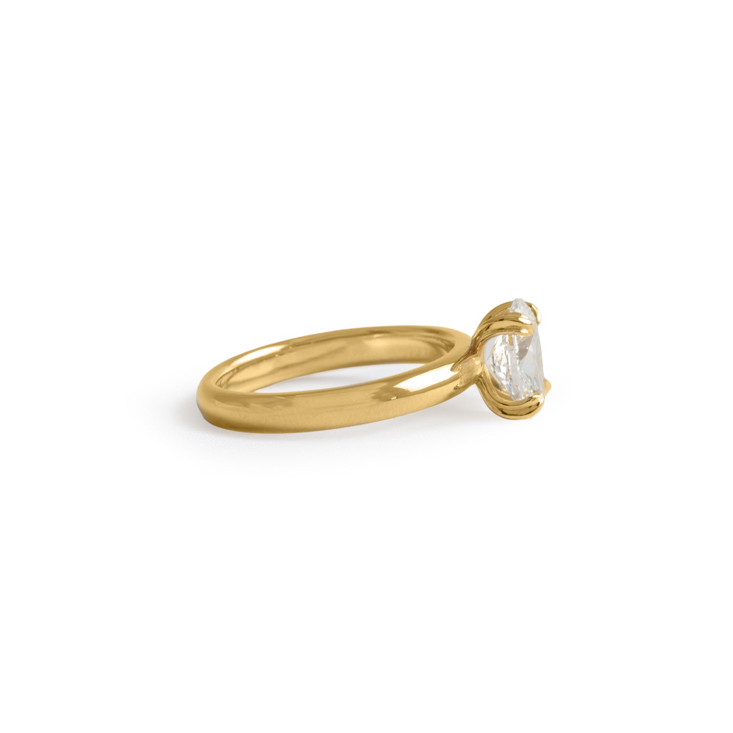 Side view of Calyer Ring Oval Lab Diamond 1.56ct by Goldpoint Jewelry
