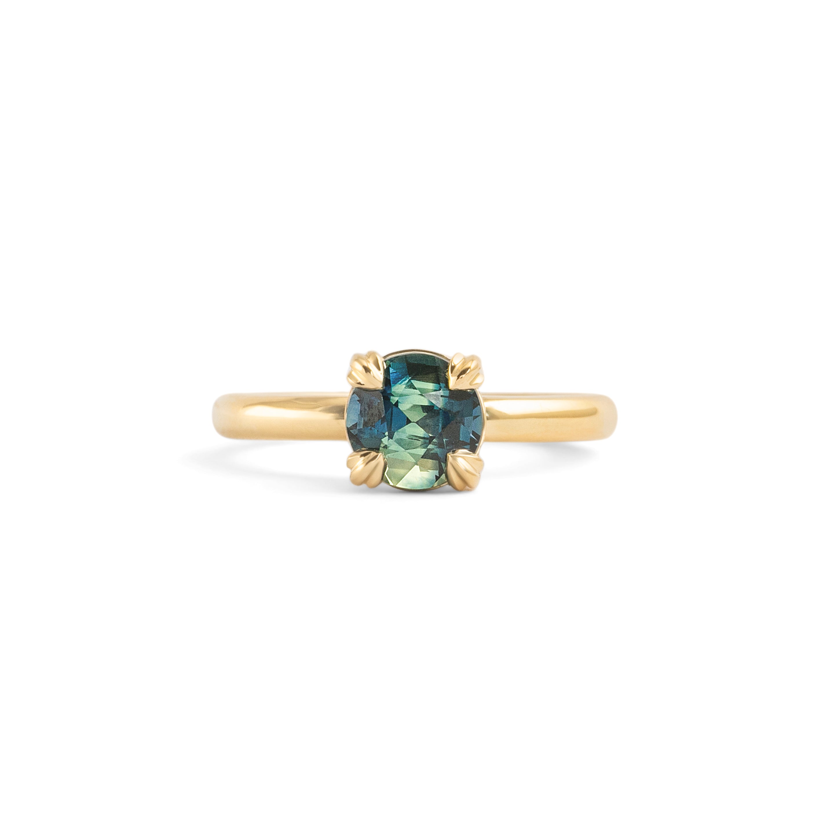 Front view of Calyer Ring Round Sapphire 1.93ct by Goldpoint Jewelry