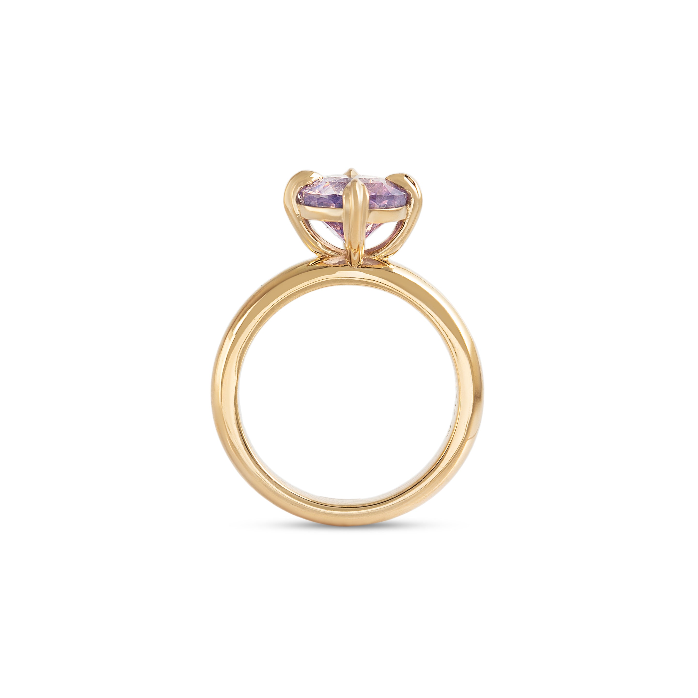 Side profile view of Calyer Ring Round Sapphire 3.03ct by Goldpoint Jewelry
