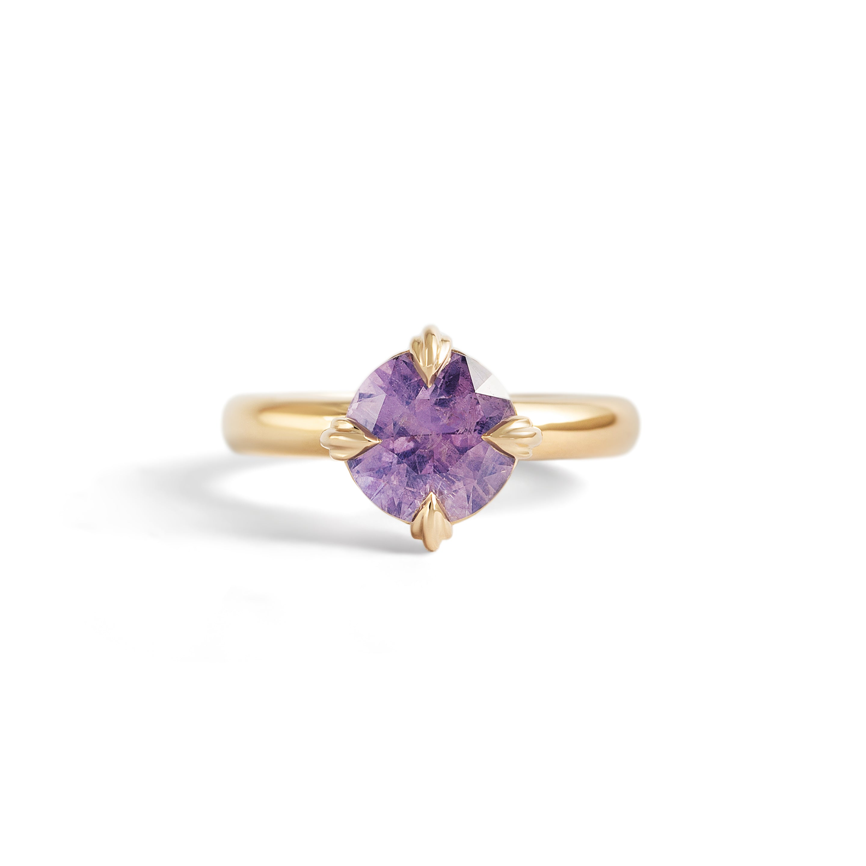 Front view of Calyer Ring Round Sapphire 3.03ct by Goldpoint Jewelry