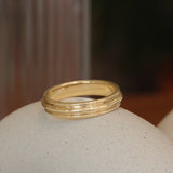 Cornice Band / in Yellow Gold