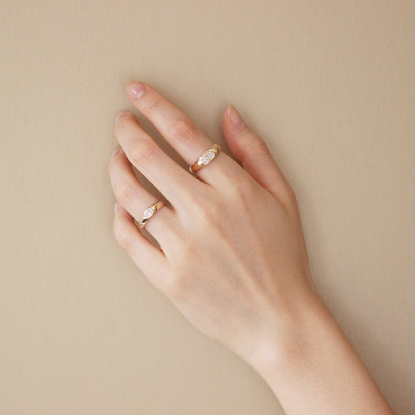 Diptych Signet Ring / Lab Triangle Diamond 0.26ct - Goldpoint Studio - Greenpoint, Brooklyn - Fine Jewelry