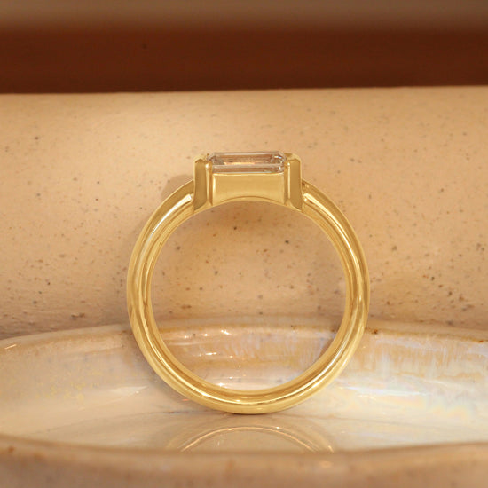Dobbin Ring Emerald Cut Natural Diamond 1.06ct