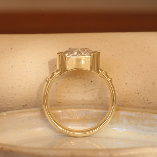 Dobbin Ring Oval Old Mine Lab Diamond 2.13ct