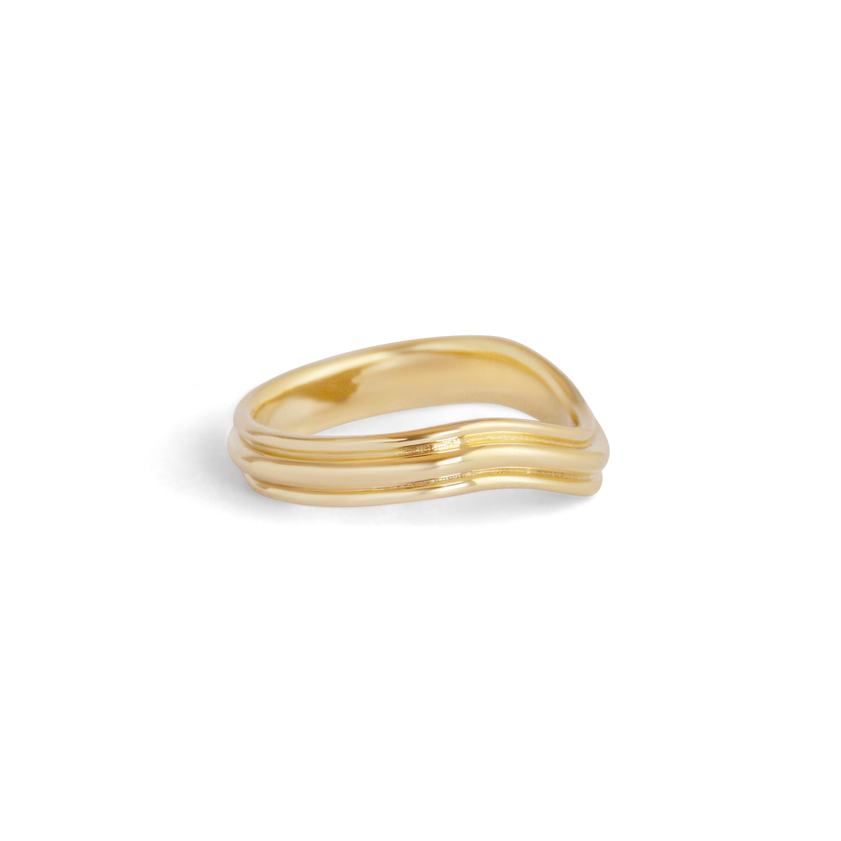 Side view of Cornice Band Deep Curve in 14k yellow gold