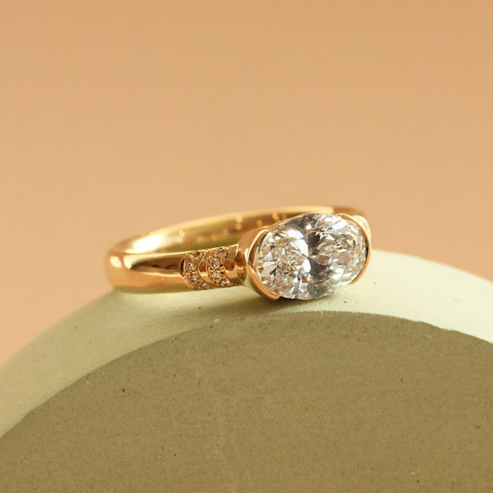 Ellipse Ring / Lab Oval & Melee Lab Diamonds