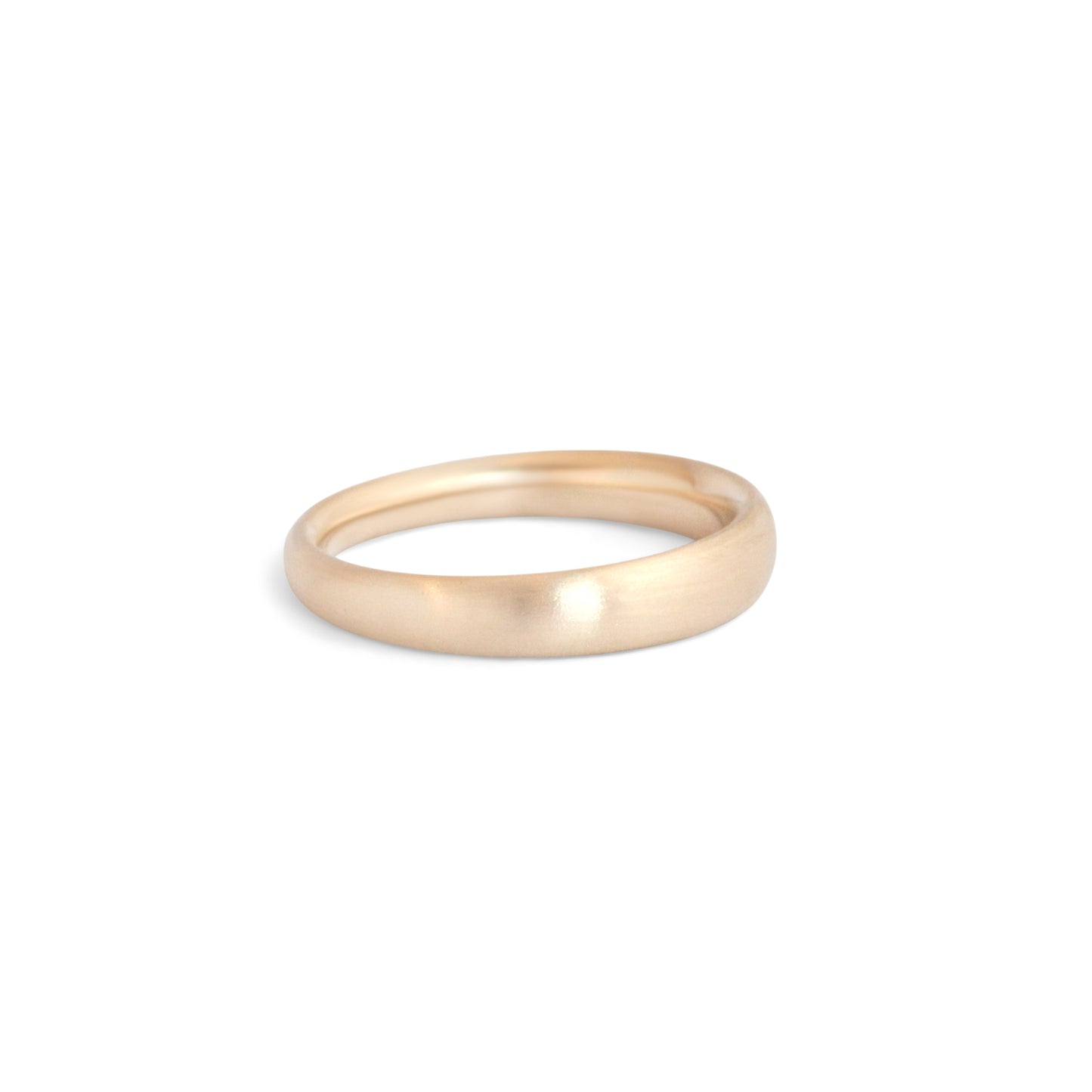 Side view of Ellipse Band 3mm in 14k Yellow Gold with matte finish