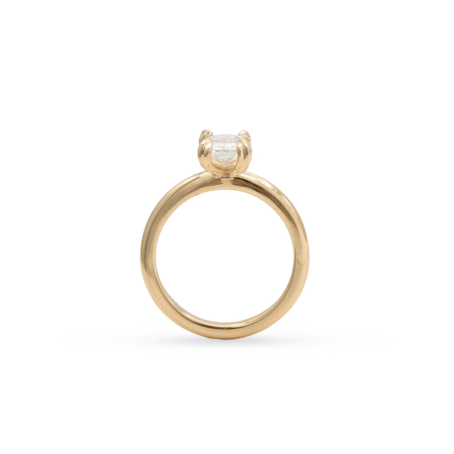 Side profile view of Calyer Ring Radiant Lab Diamond 1ct by Goldpoint Jewelry