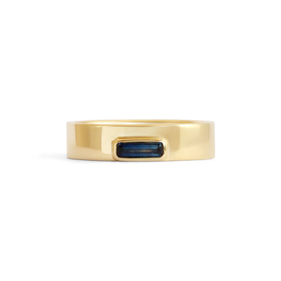 Front view of Kingsland Ring Emerald Cut Sapphire 0.27ct by Goldpoint