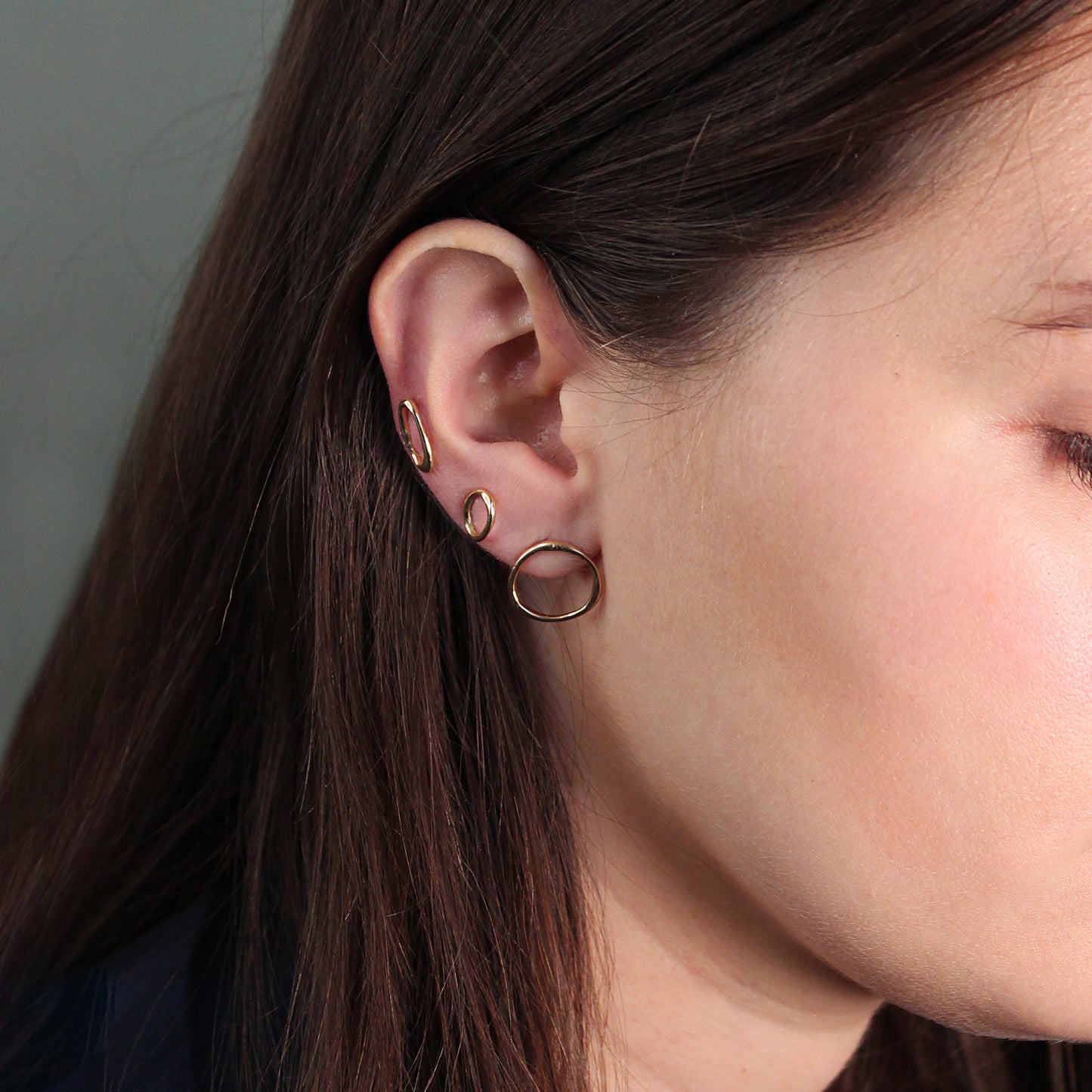 Amorphous Earring / Large Circle by Goldpoint