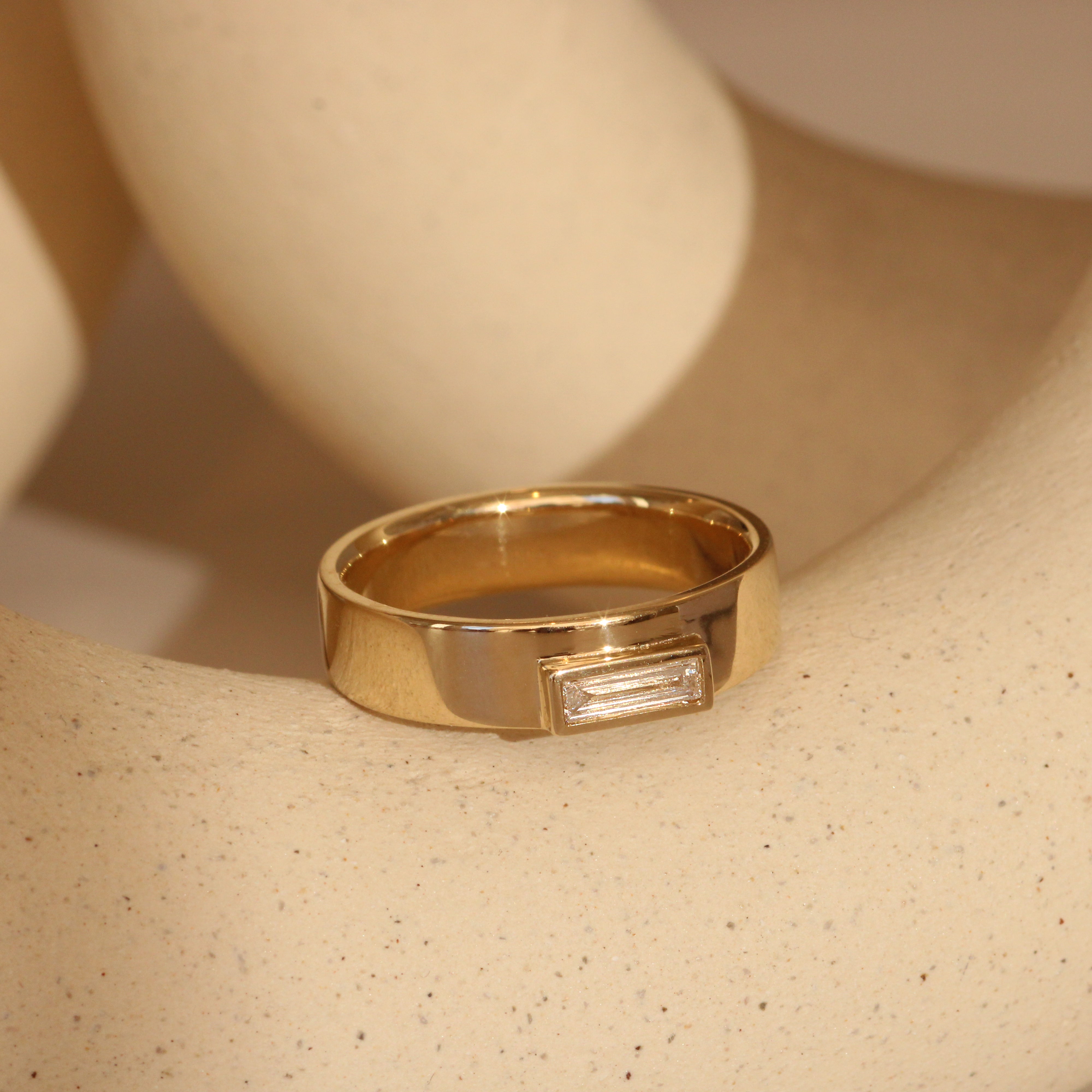 Side view of Kingsland Ring Baguette Lab Diamond 0.3ct by Goldpoint