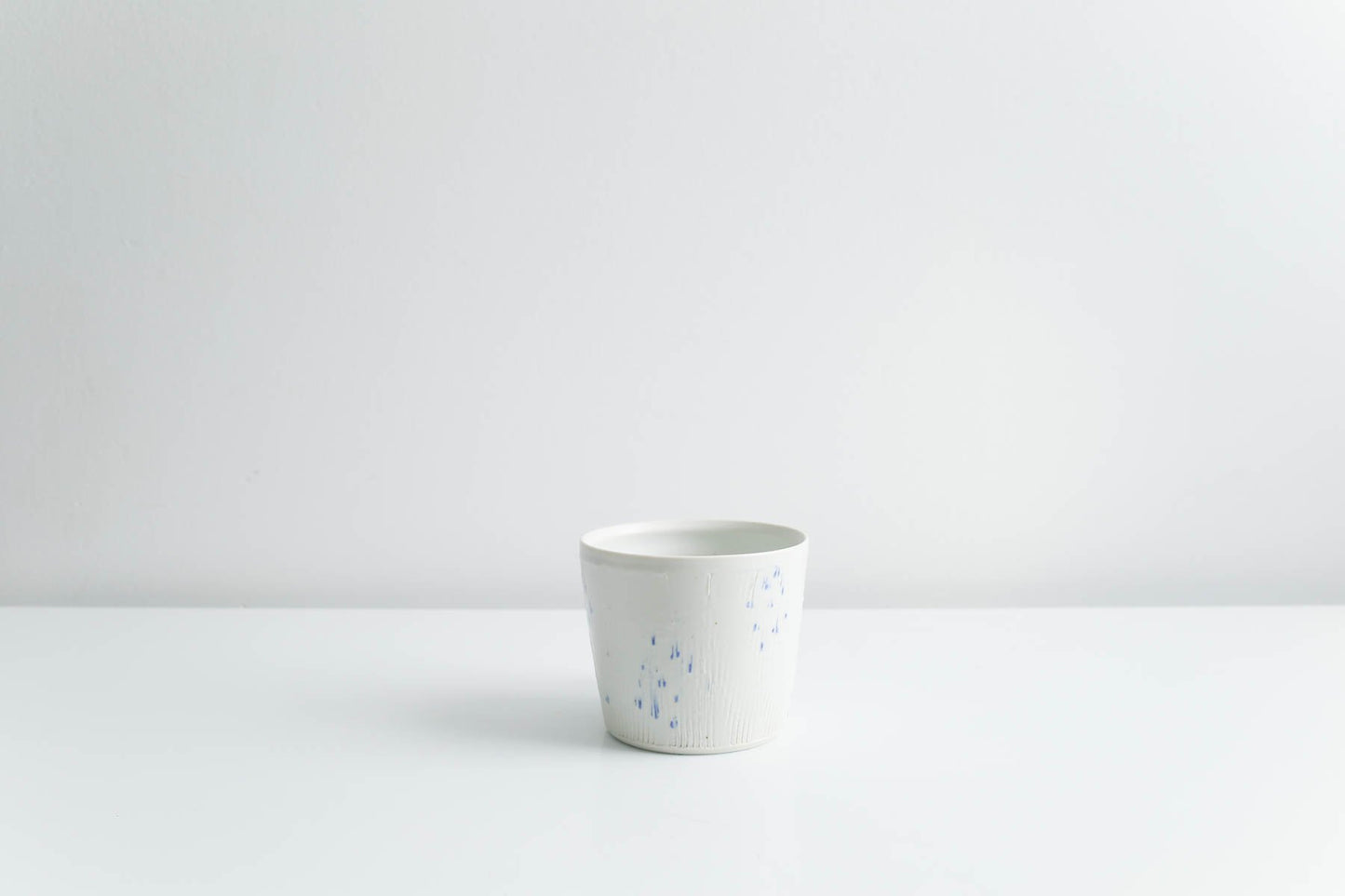Mug with Blue Dots in Matte White by Goldpoint