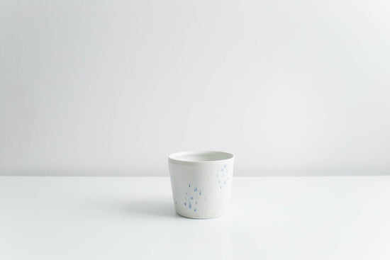 Mug with Blue Dots in Matte White by Goldpoint