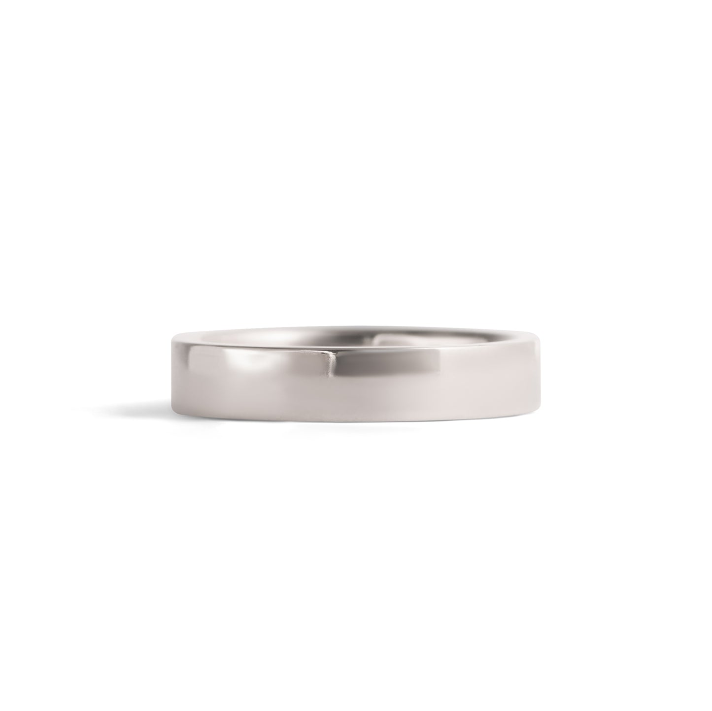 Front view of Flat Band / 4mm in Platinum