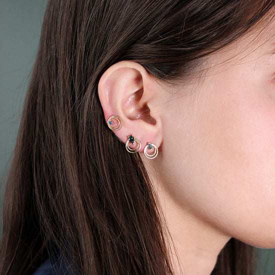 Ripple Earring / Baguette Sapphire by Goldpoint