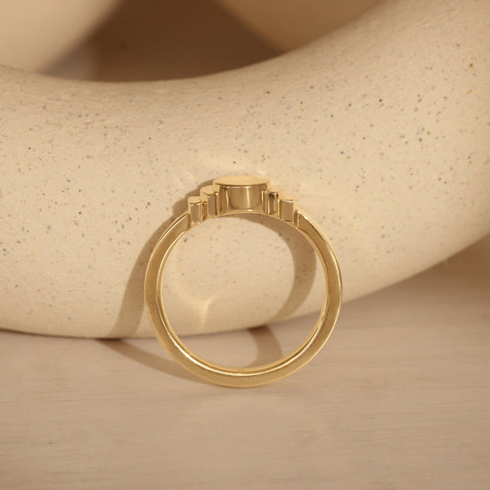 Step Signet Ring / Circle