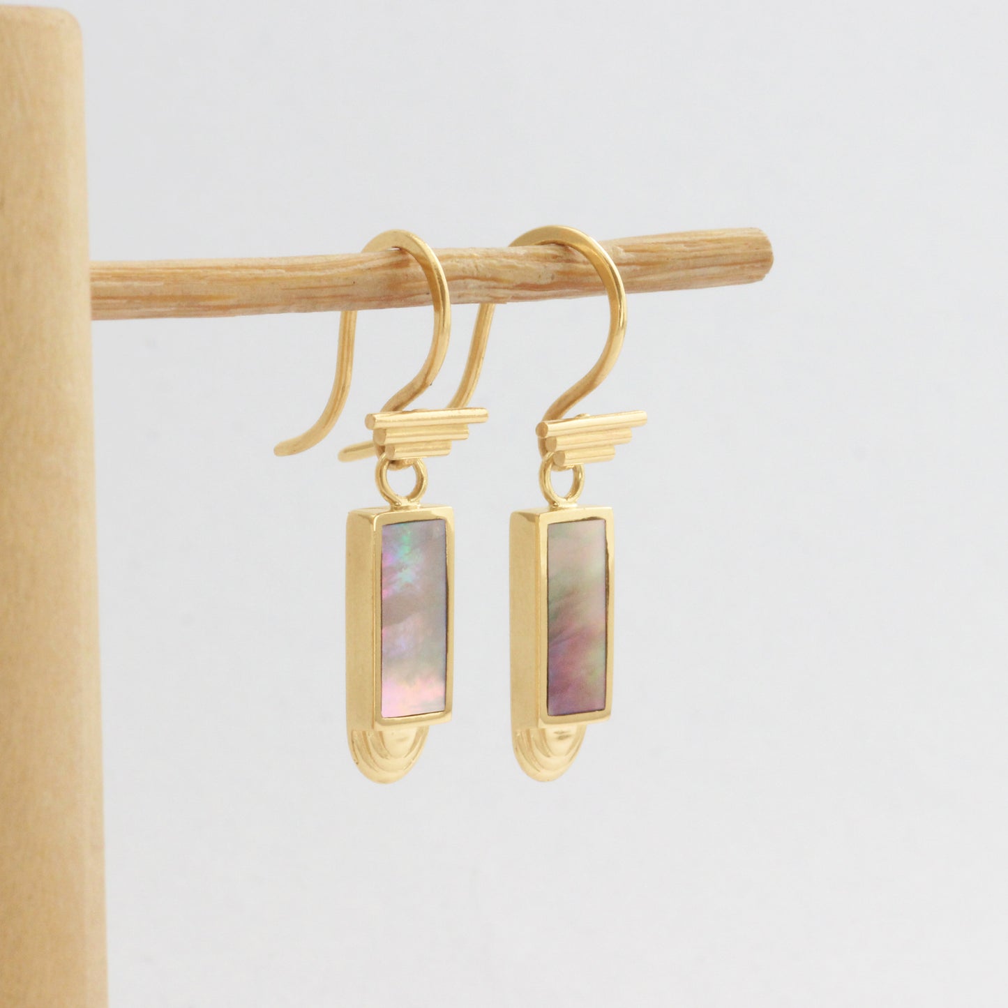 Step S Hook Earrings / Rectangle Black Mother of Pearl