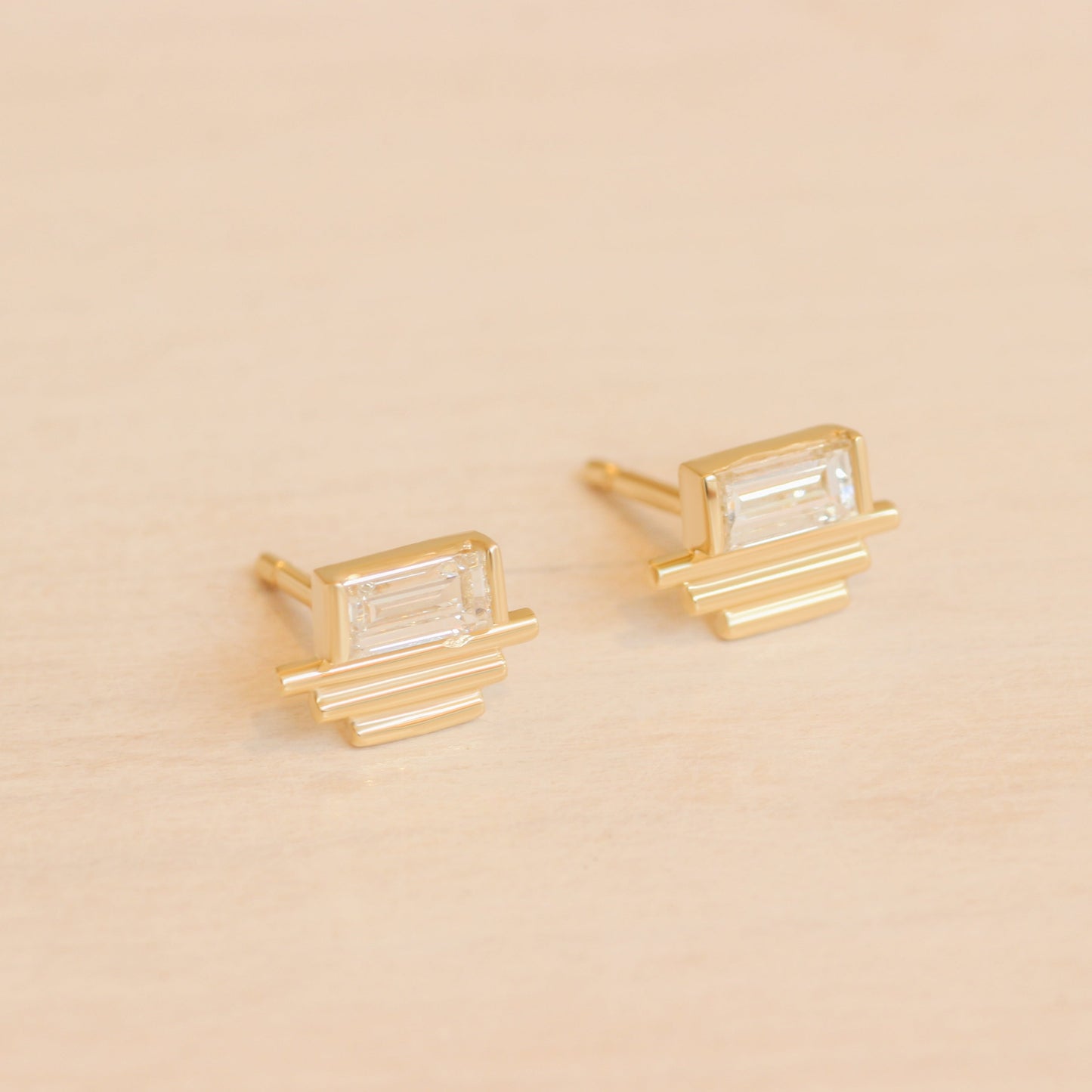Step Stud Earring / Lab Baguette Diamond