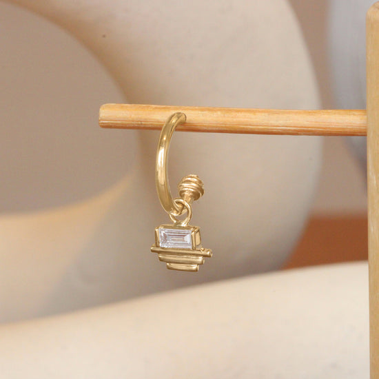 Step Pyramid Charm / Lab Baguette Diamond