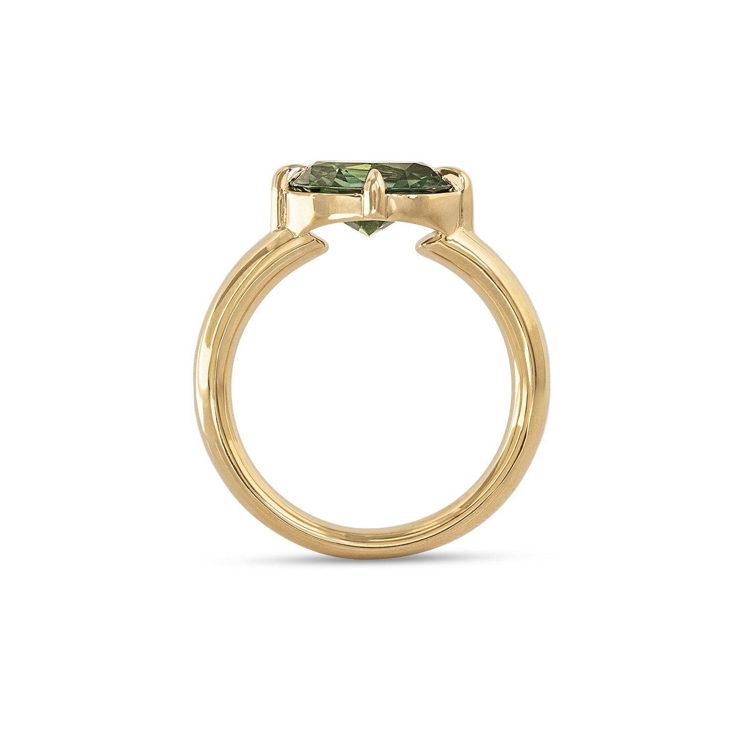 Side profile view of Sutton Ring Oval Sapphire 1.73ct by Goldpoint Jewelry