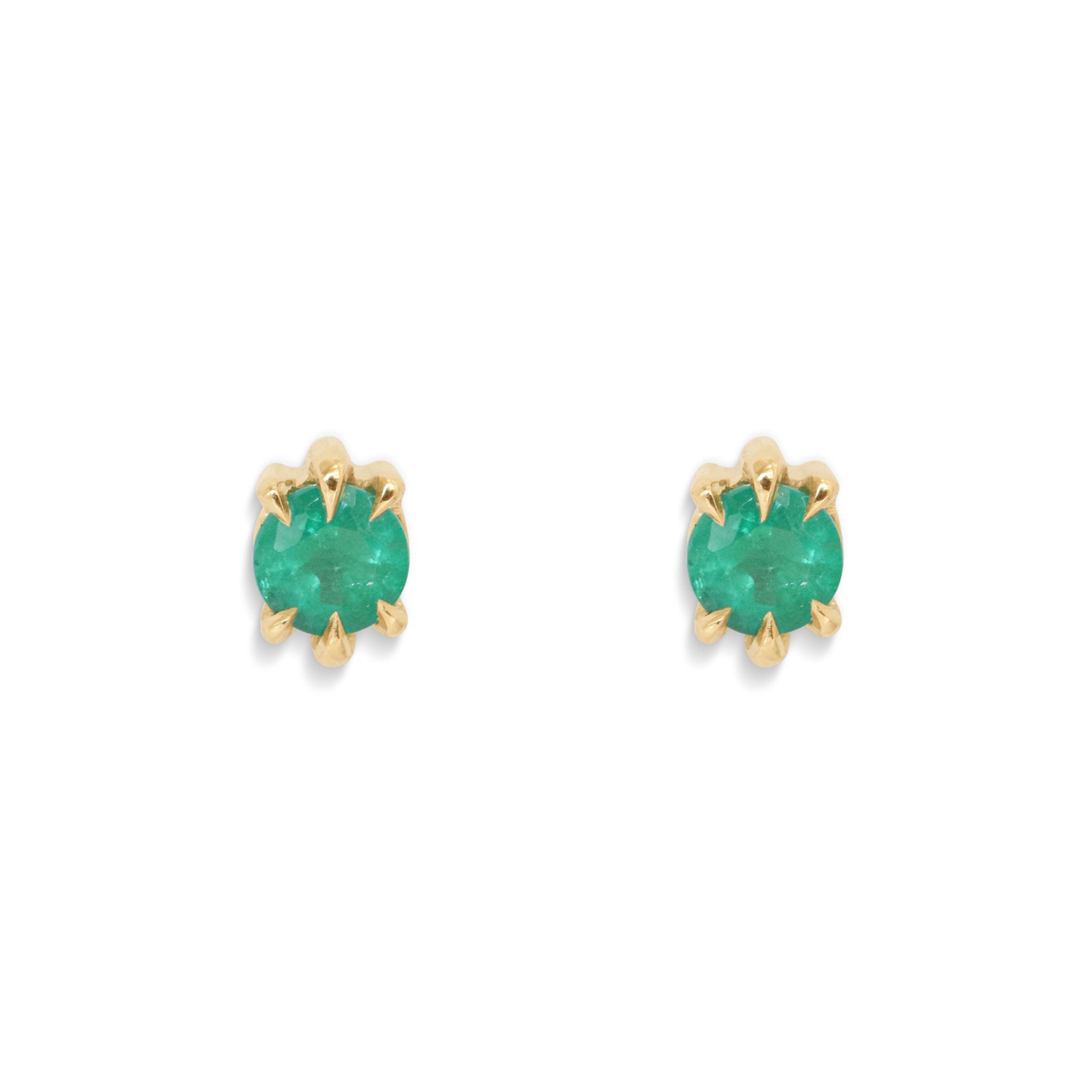 Front view of a set of Talon Earring Round Emerald 4mm pieces by Goldpoint Jewelry