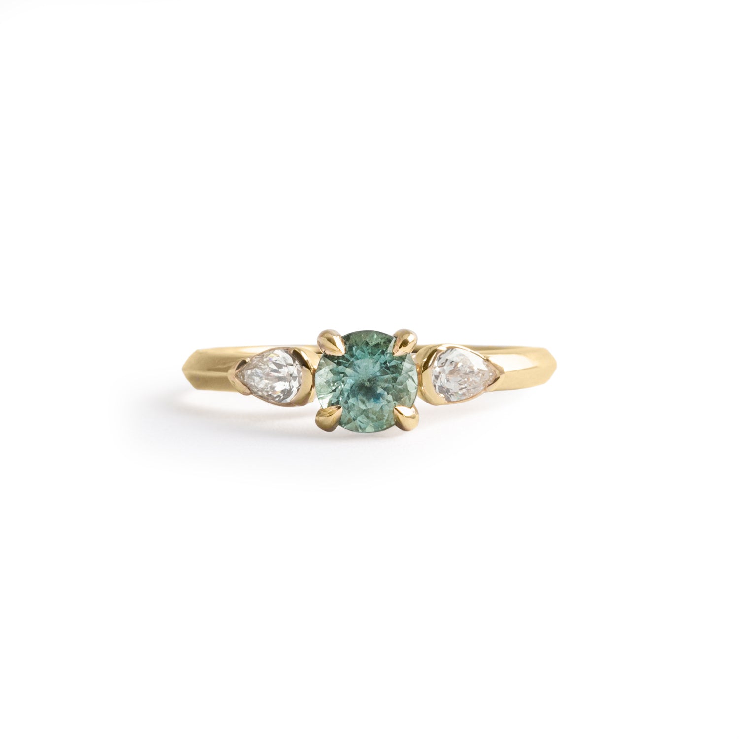 Front view of Wythe Ring Round Sapphire 0.69ct by Goldpoint Jewelry