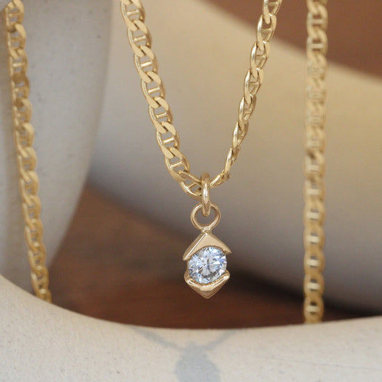 Horus Charm / Lab Round Diamond