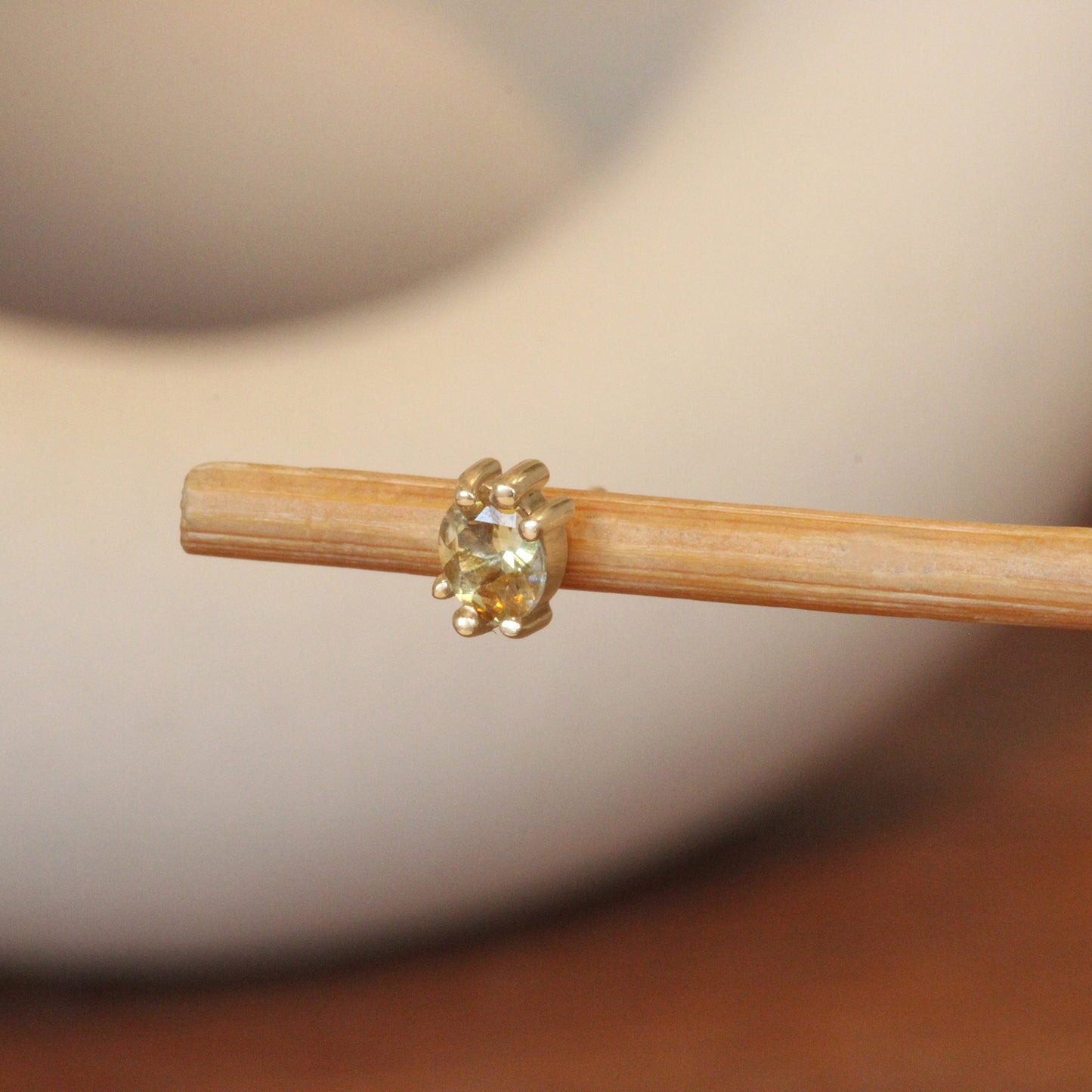Miro Earring / Oval Yellow Kaleidoscope Sapphire