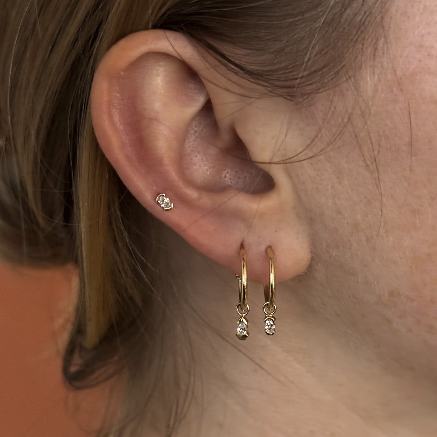 Split Bezel Earring / Lab Oval Diamond + Yellow Gold